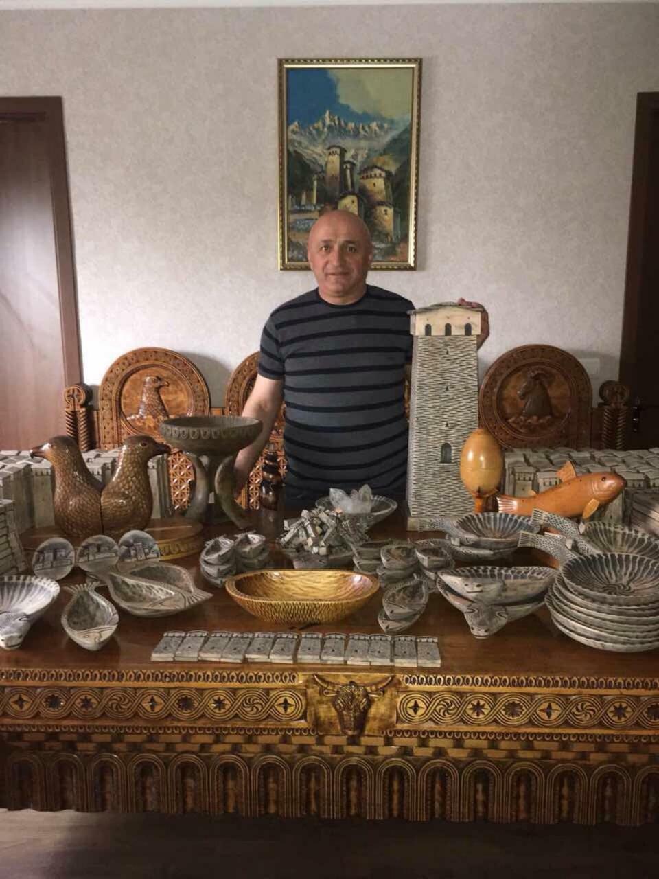 Guesthouse Besarion Ushguli ภายนอก รูปภาพ